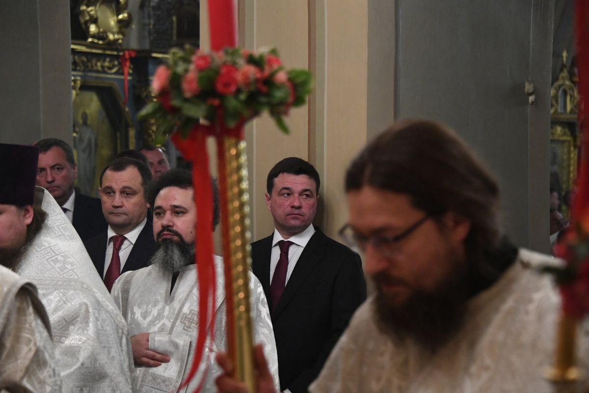 Андрей Воробьев губернатор московской области - Андрей Воробьев на Пасхальном богослужении в Успенском храме Новодевичьего монастыря Андрей Воробьев губернатор московской области - Андрей Воробьев на Пасхальном богослужении в Успенском храме Новодевичьего монастыря