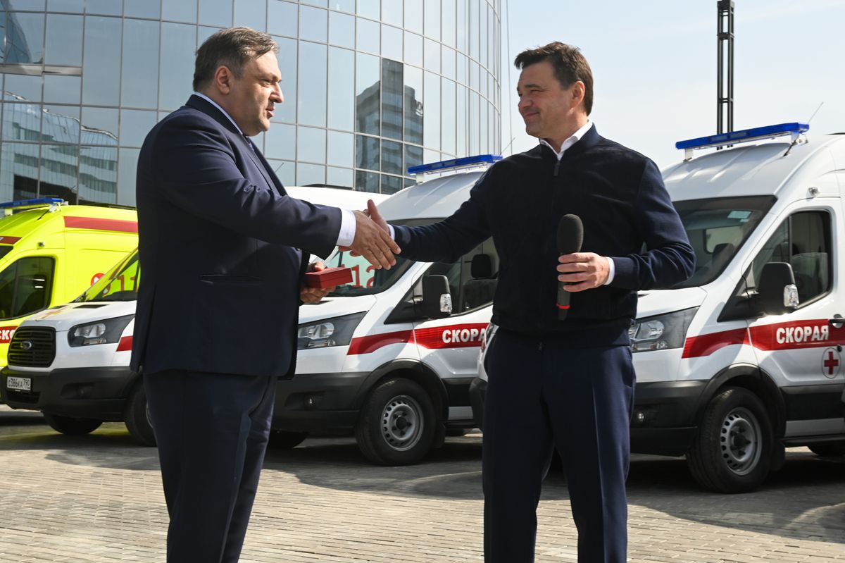 Андрей Воробьев губернатор московской области - Успевать везде: новые автомобили для подмосковной скорой помощи