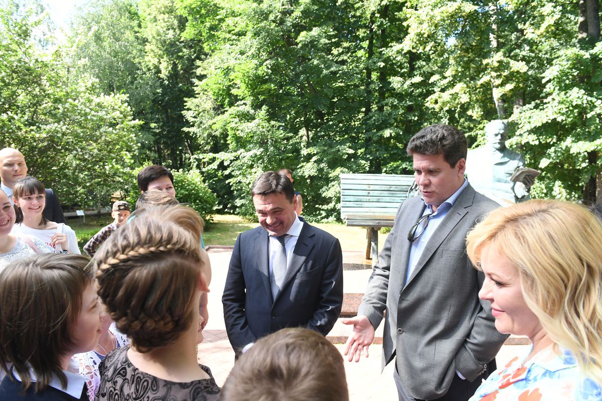 Андрей Воробьев губернатор московской области - Миллионные гранты получили одаренные дети из Подмосковья Андрей Воробьев губернатор московской области - Миллионные гранты получили одаренные дети из Подмосковья