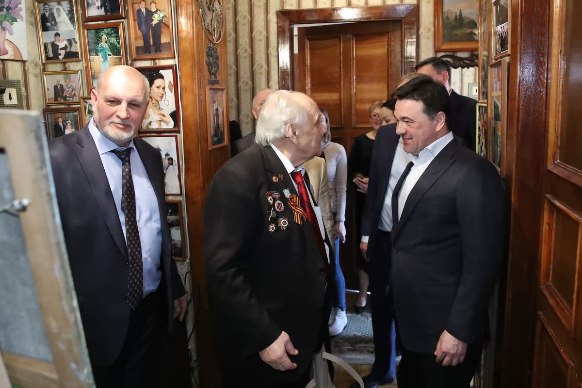 Андрей Воробьев губернатор московской области - После войны — за кисть. В Подмосковье празднует юбилей ветеран ВОВ Андрей Воробьев губернатор московской области - После войны — за кисть. В Подмосковье празднует юбилей ветеран ВОВ