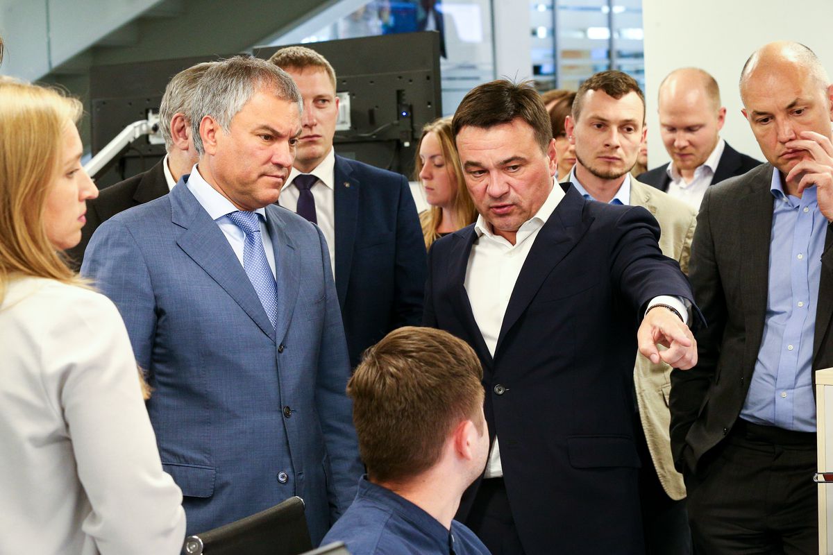 Андрей Воробьев губернатор московской области - Вячеслав Володин ознакомился с работой подмосковного ЦУРа Андрей Воробьев губернатор московской области - Вячеслав Володин ознакомился с работой подмосковного ЦУРа
