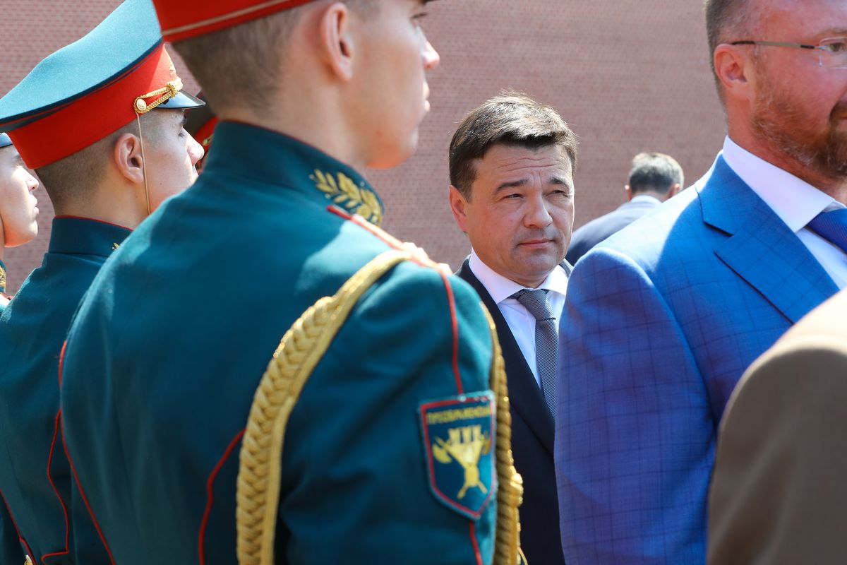 Андрей Воробьев губернатор московской области - Возложение цветов к Могиле Неизвестного Солдата Андрей Воробьев губернатор московской области - Возложение цветов к Могиле Неизвестного Солдата