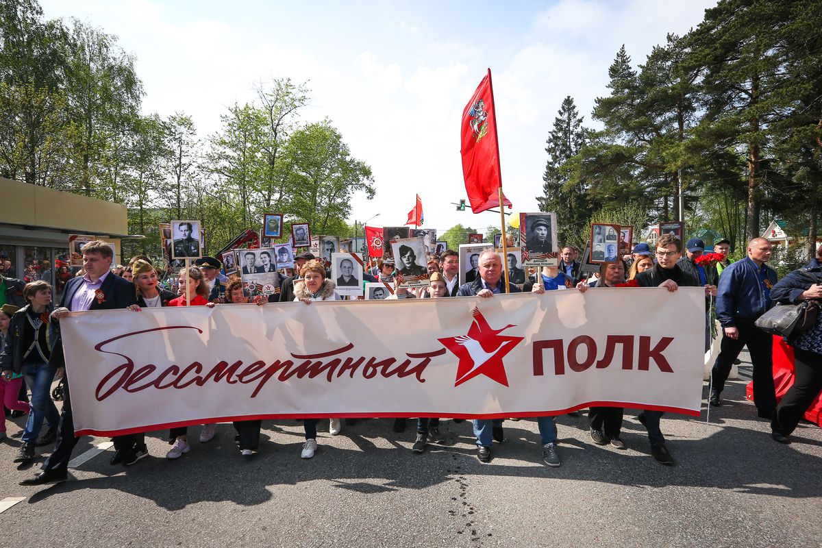 Андрей Воробьев губернатор московской области - Акция «Бессмертный полк» в Истре Андрей Воробьев губернатор московской области - Акция «Бессмертный полк» в Истре
