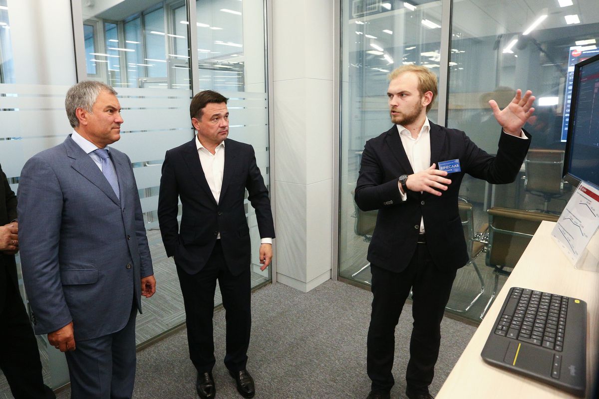 Андрей Воробьев губернатор московской области - Вячеслав Володин ознакомился с работой подмосковного ЦУРа Андрей Воробьев губернатор московской области - Вячеслав Володин ознакомился с работой подмосковного ЦУРа