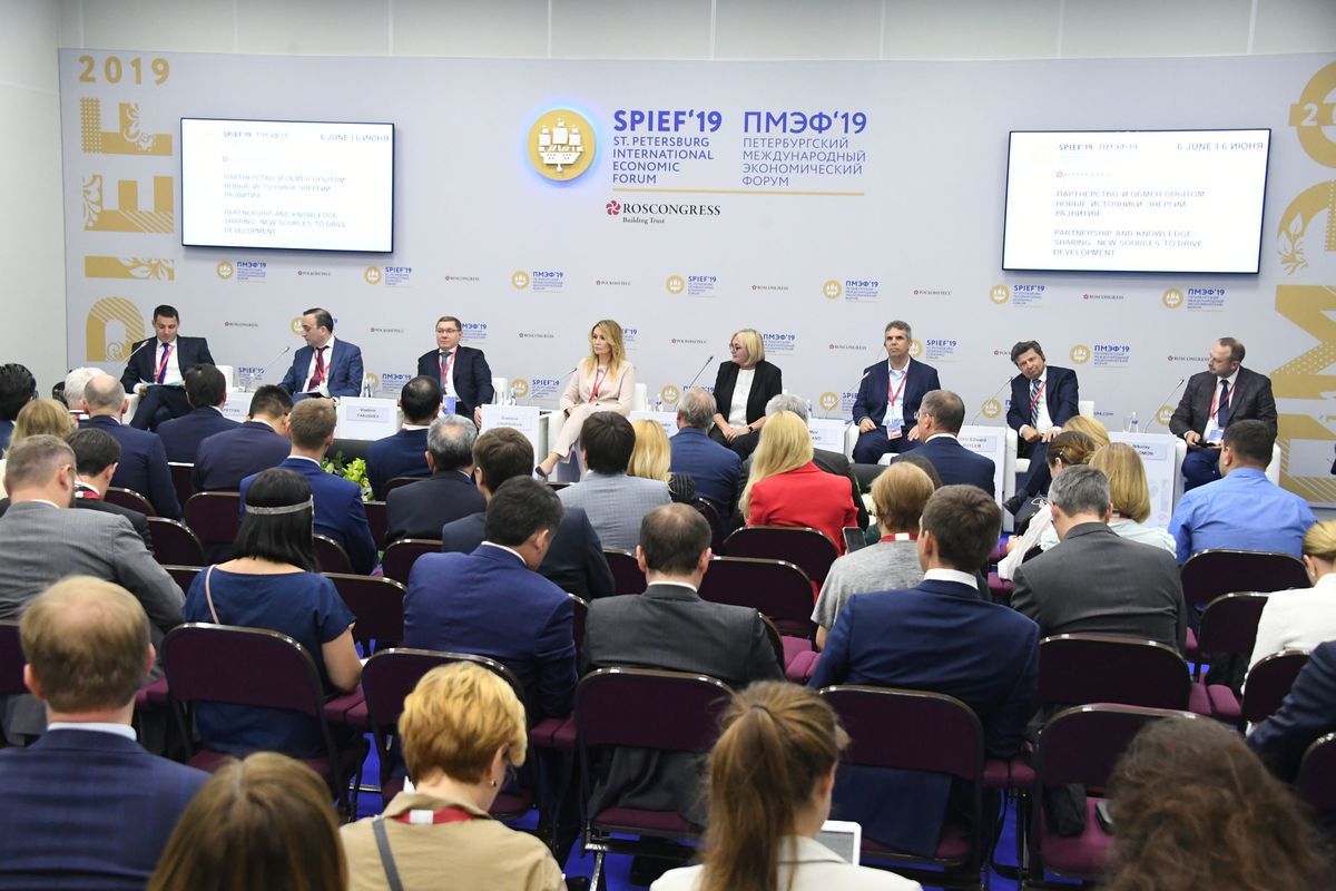 Андрей Воробьев губернатор московской области - Первый день ПМЭФ-2019 Андрей Воробьев губернатор московской области - Первый день ПМЭФ-2019