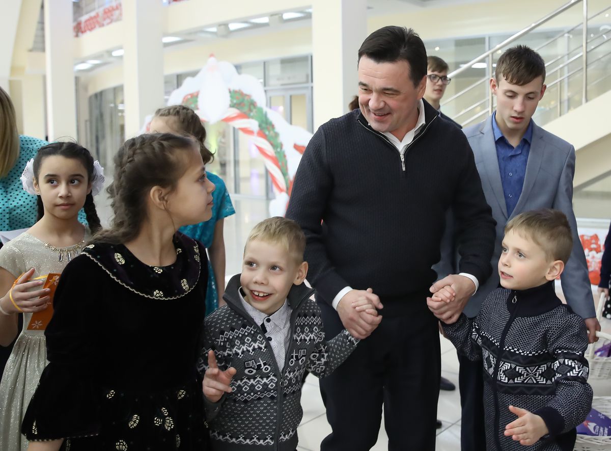 Андрей Воробьев губернатор московской области - Стать Дедом Морозом в Подмосковье: благотворительная акция стартовала в области Андрей Воробьев губернатор московской области - Стать Дедом Морозом в Подмосковье: благотворительная акция стартовала в области