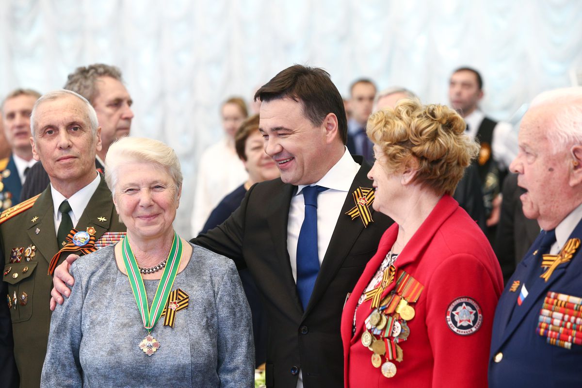 Андрей Воробьев губернатор московской области - Вручение региональных наград накануне Дня Победы Андрей Воробьев губернатор московской области - Вручение региональных наград накануне Дня Победы