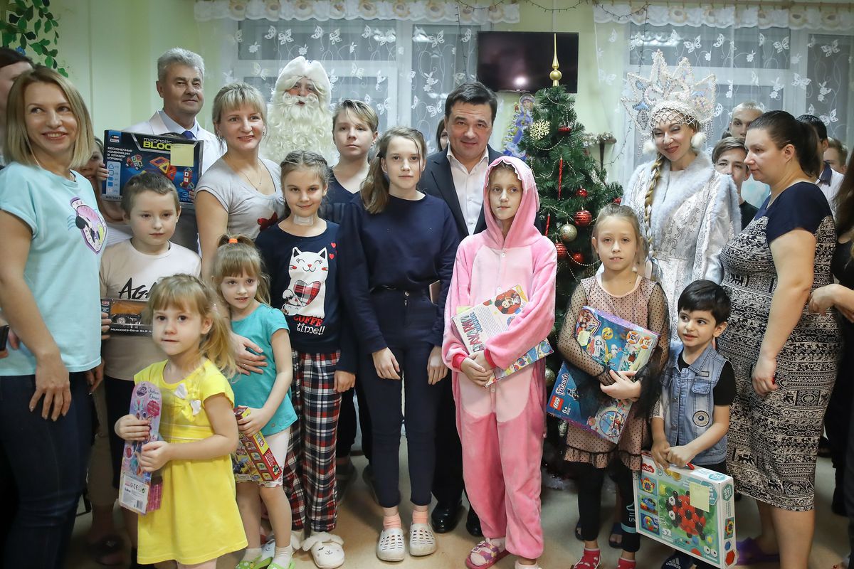 Андрей Воробьев губернатор московской области - Новый год в МОНИКЕ: для ребят в клиническом институте устроили сказочный праздник Андрей Воробьев губернатор московской области - Новый год в МОНИКЕ: для ребят в клиническом институте устроили сказочный праздник