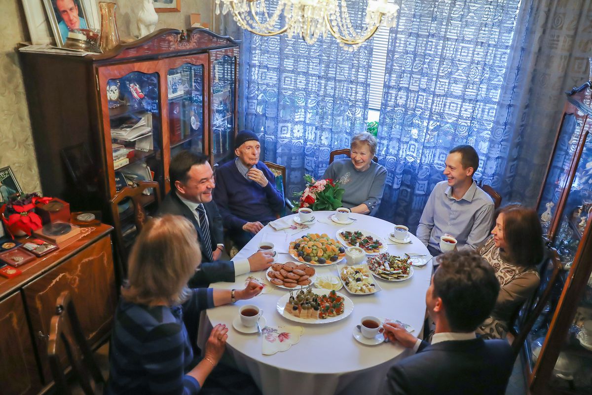 Андрей Воробьев губернатор московской области - Исааку Халатникову — 100 лет. Губернатор поздравил великого ученого с юбилеем Андрей Воробьев губернатор московской области - Исааку Халатникову — 100 лет. Губернатор поздравил великого ученого с юбилеем