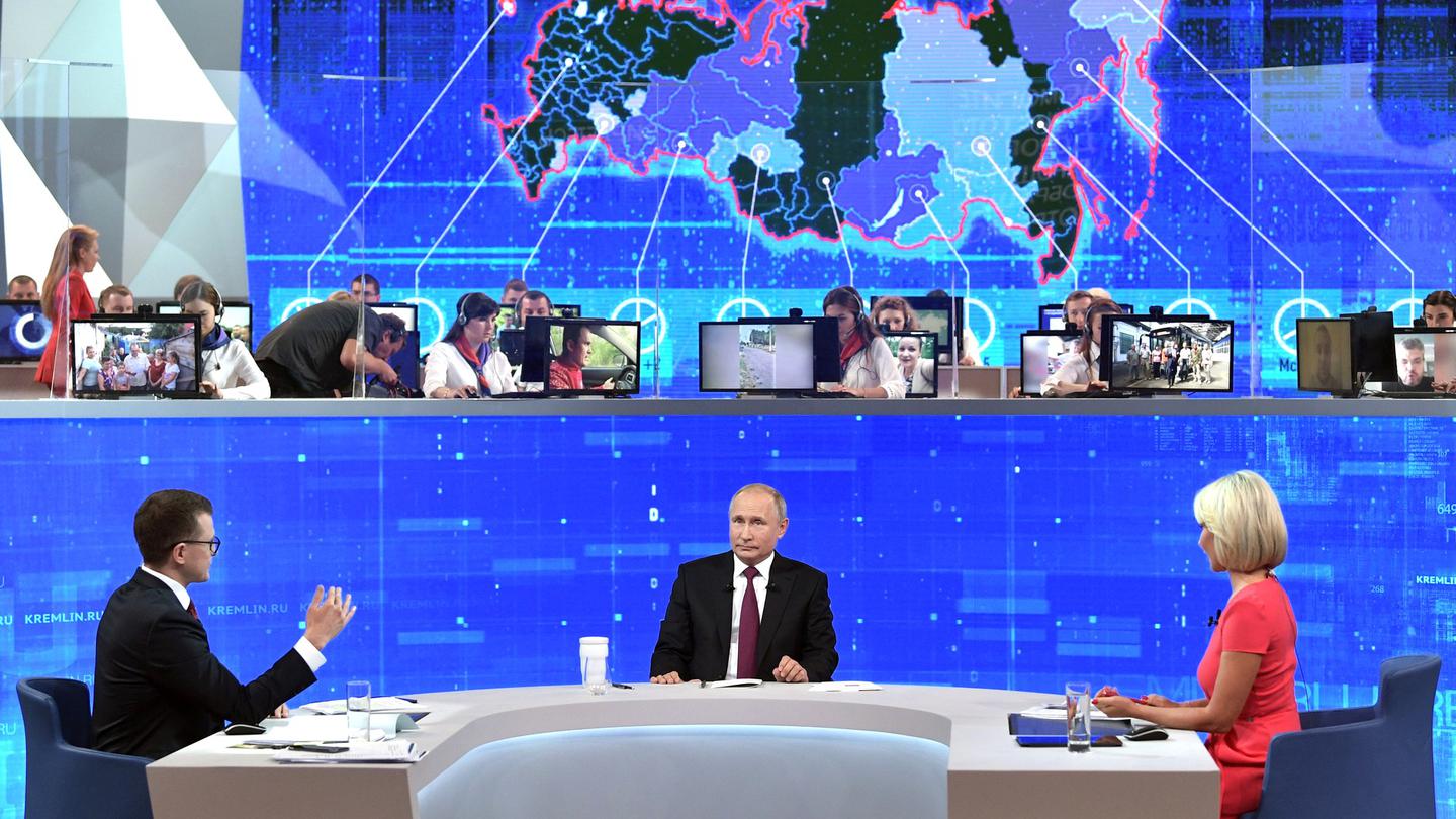 Экология, дороги и зарплаты: как прошла «Прямая линия» с Президентом