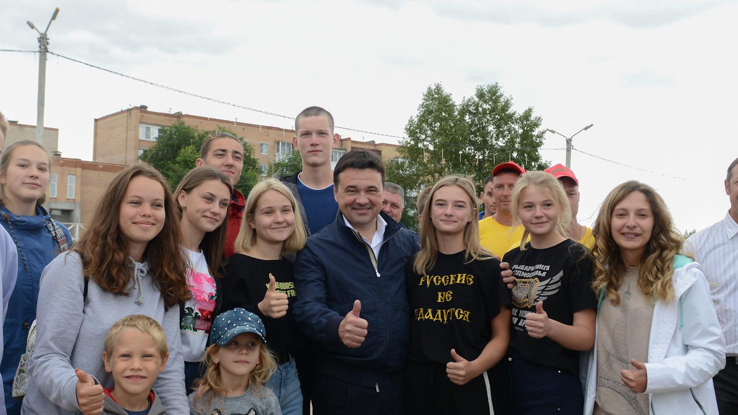Андрей Воробьев губернатор московской области - Новая жизнь для старых парков и улиц: губернатор посетил Рошаль Андрей Воробьев губернатор московской области - Новая жизнь для старых парков и улиц: губернатор посетил Рошаль